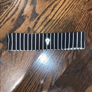 IVIVVA black and white reversible headband